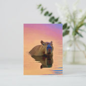 Capibara komt uit een rustig meer briefkaart (Staand voorkant)