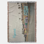 Capitola beschilderde dorp bewolkt met Capitola na Deken (Voorkant Verticaal)