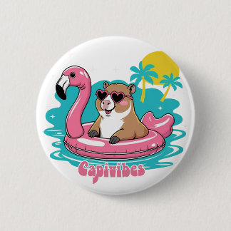 Capivara Estilosa no Verão com Boia Rosa Ronde Button 5,7 Cm