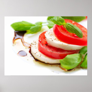 Caprese Salad. Segmenten voor tomaten en Mozzarell Poster