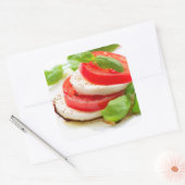 Caprese Salad. Segmenten voor tomaten en Mozzarell Vierkante Sticker (Envelop)