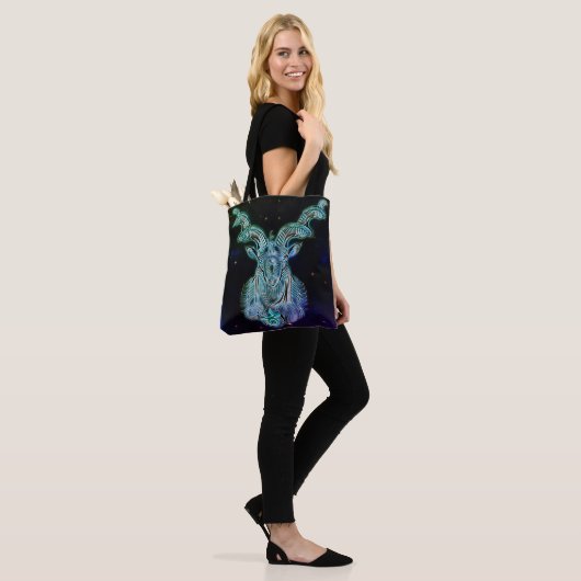 capricorn de geitentzodiale canvas tas (Op model)