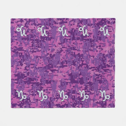 Capricorn Sign on Fuchsia Digital Camouflage Fleece Deken (Voorkant (Horizontaal))
