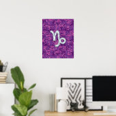 Capricorn Zodiac Symbol on Fuchsia Digital Camo Poster (Thuiskantoor)