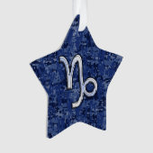 Capricorn Zodiac Symbool op Blue Digital Camo Ornament (voorkant)