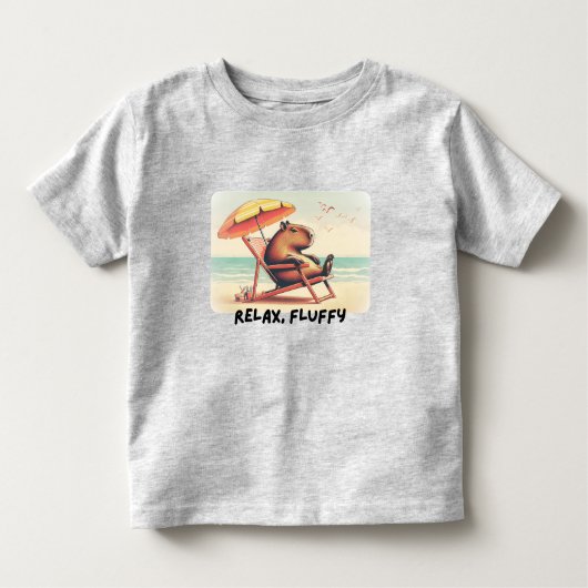 Capybara at beach says: Relax, Fluffy Kinder Shirts (Voorkant)