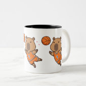 Capybara Basketball Mok | Grappige sportliefhebber (Voorkant rechts)