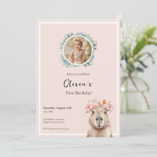 Capybara Birthday Invitation • Cute First Birthday (Staand voorkant)
