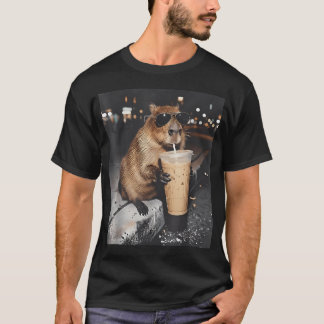 Capybara die Iced Coffee drinkt Funny Dier T-shirt