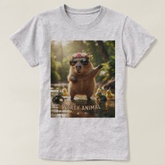 Capybara Feestbeest: Cute & Grappige Design T-shirt