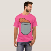 Capybara in je zak Capybara T-shirt (Voorkant volledig)