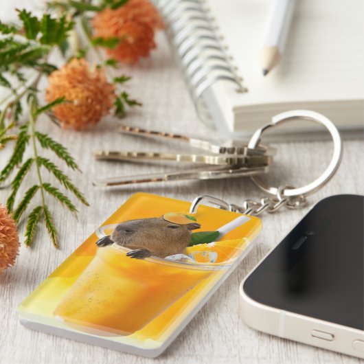 Capybara in Oranje sap Sleutelhanger (Voorkant Rechts)