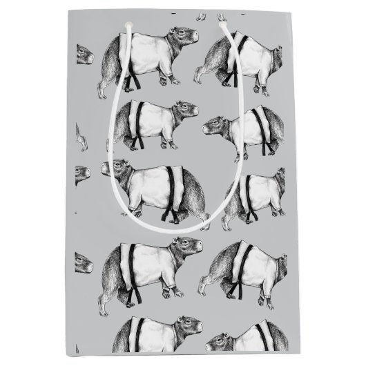 Capybara Karate Medium Cadeauzakje (Voorkant)