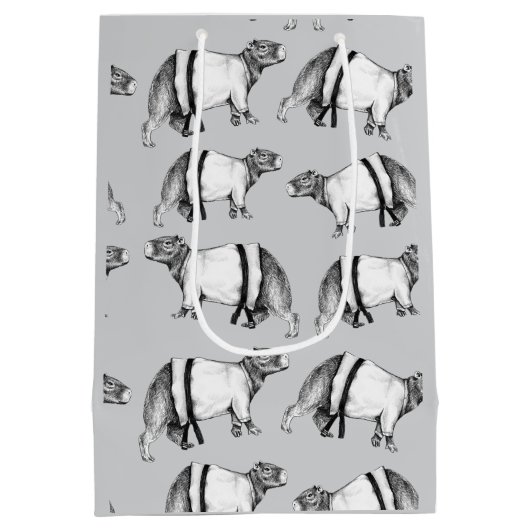 Capybara Karate Medium Cadeauzakje (Achterkant)