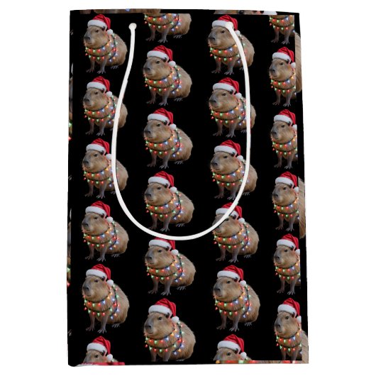 Capybara kerstverlichting kerstvakantie Cappy Medium Cadeauzakje (Voorkant)