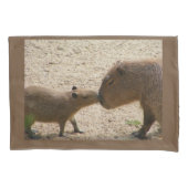 Capybara Mam en Baby Kussensloop (Voorkant)