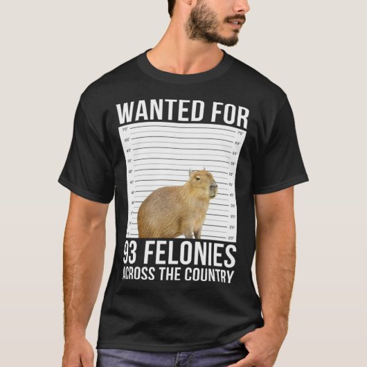 Capybara Mugshot wilde 93 Felonies over de hele we T-shirt (Voorkant)