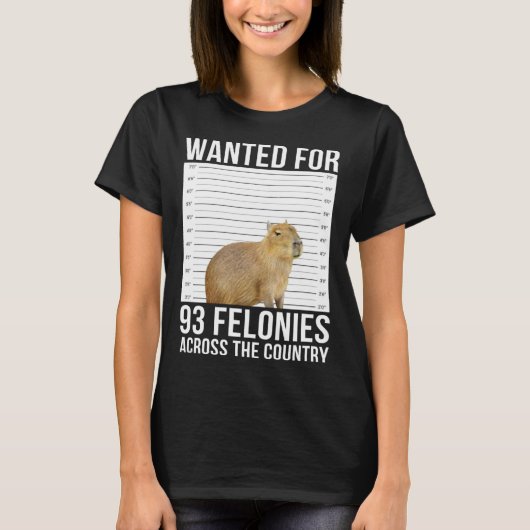 Capybara Mugshot wilde 93 Felonies over de hele we T-shirt (Voorkant)