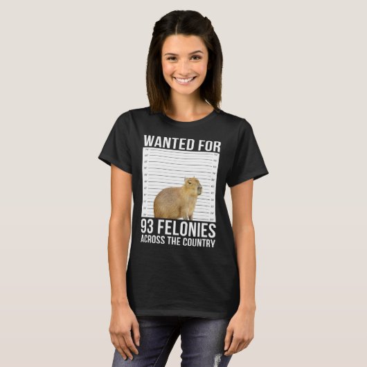 Capybara Mugshot wilde 93 Felonies over de hele we T-shirt (Voorkant volledig)