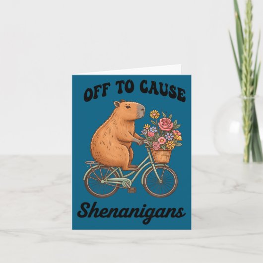 Capybara off to cause shenanigans st patricks day kaart (Voorkant)