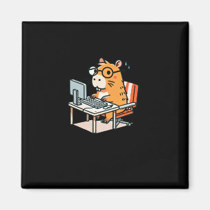 Capybara-programmeur die aan de computerstick werk magneet