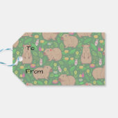 Capybara Schets met Lente Bloemen op Groen Cadeaulabel (Achterkant Horizontaal)