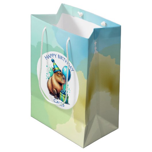  Capybara Themed Boy's Birthday Party Personalized Medium Cadeauzakje (Voorkant Gekanteld)
