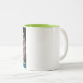 Capybaras Gambling Tweekleurige Koffiemok (Voorkant rechts)