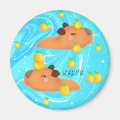 Capybaras in water met Sinaasappels Magneet (Voorkant)
