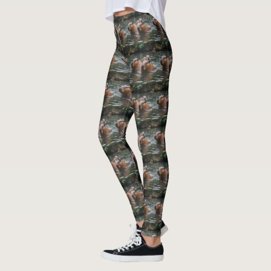 Capybaras' zwemmen in de rivier, leggings (Links)