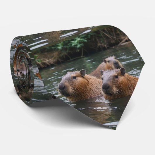Capybaras' zwemmen in de rivier, stropdas (Opgerold)