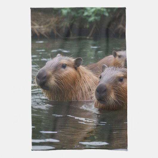 Capybaras zwemmen in de rivier, theedoek (Verticaal)
