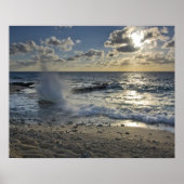 Caraïbisch Zee, Kaaimaneilanden. Scheergolven Poster (Voorkant)