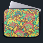 Caraïbische kleuren Boho Floral Pattern Laptop Sleeve<br><div class="desc">Levendige kleuren van het Caraïbisch gebied in dit boho-geïnspireerde bloempatroon. De kleuren zijn roze,  oranje,  geel,  blauw en turquoise.</div>