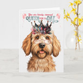 Caramel Labradoodle Koningin voor een Dag Grappige Kaart (Gele Bloem)