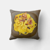 Carbonara pasta van dichtbij kussen (Achterkant)