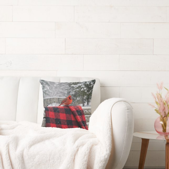 Cardinal On a Snowy Plaid Blanket Kussen (Bank)