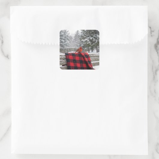 Cardinal On a Snowy Plaid Blanket Vierkante Sticker (Tas)