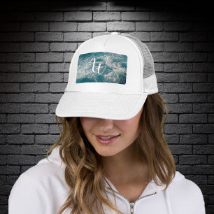 Caribbean Seascape Blauw Wit Wave Crests Monogram Trucker Pet