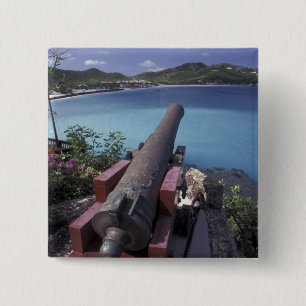 CARIBBEAN, St. Barts, Kanon gericht op Baai van Vierkante Button 5,1 Cm