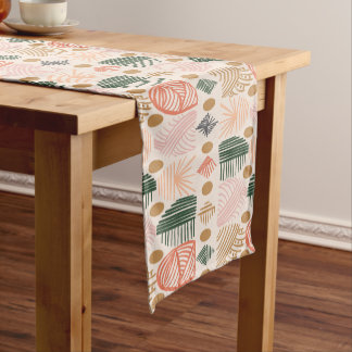Caribbean Tribal Mudcloth: Boho Donkergroen, Roze Korte Tafelloper