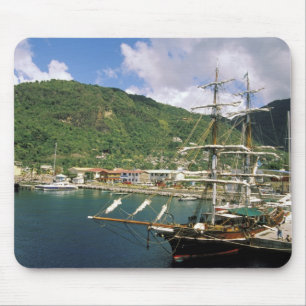 Caribisch gebied, St. Lucia, Soufriere. Boten in Muismat