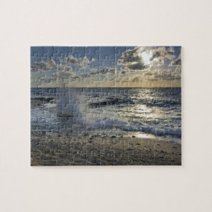 Caribische Zee, Kaaimaneilanden. Brekende golven Legpuzzel