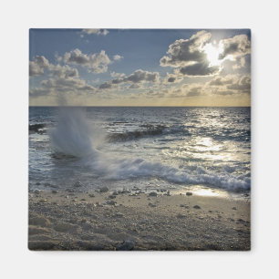 Caribische Zee, Kaaimaneilanden. Brekende golven Magneet