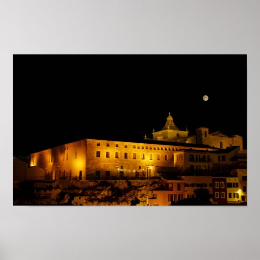 Carmen-kerk 's nachts - Mahon, Menorca, Spanje Poster (Voorkant)