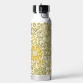 Carnation, William Morris Waterfles (Links)