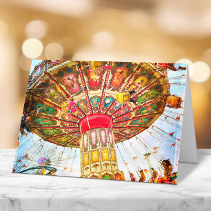 Carnaval swing ride foto  retro blauwe lucht kaart