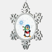 Caroling Penguin Girl Tin Sneeuwvlok Ornament (Rechts)