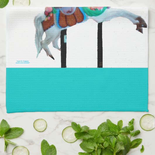 "CAROUSEL HORSE PERSONALIZED TOWEL" THEEDOEK (Gevouwen)