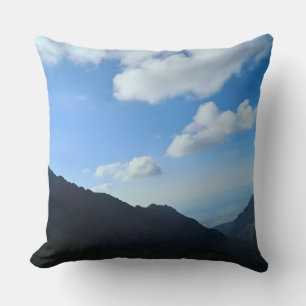 Carpathian Blue Sky Peaks – Roemeense Bergkunst Kussen